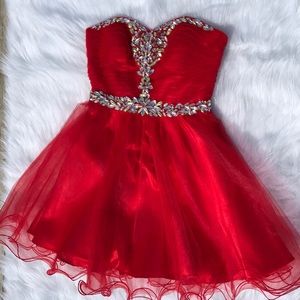 deb red party/prom/pageant dress size 3/4. EUC